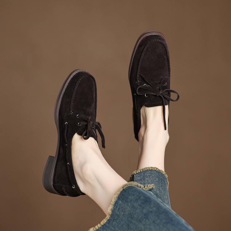 Deep Mouth Flat Shoes in Dark Brown Suede