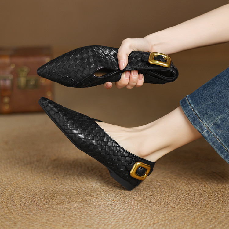 Deep Mouth Flat Shoes - Style s.html
